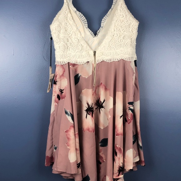 🍉Haute Moute| V Neck Pink Floral Short Dress - Picture 3 of 6